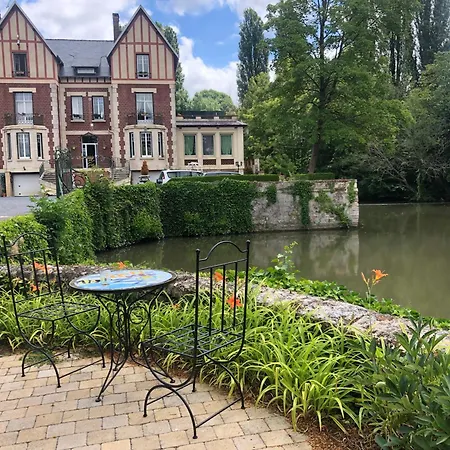 Couette-café Chateau De 3*