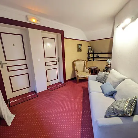 Chateau De Couette-café 3*