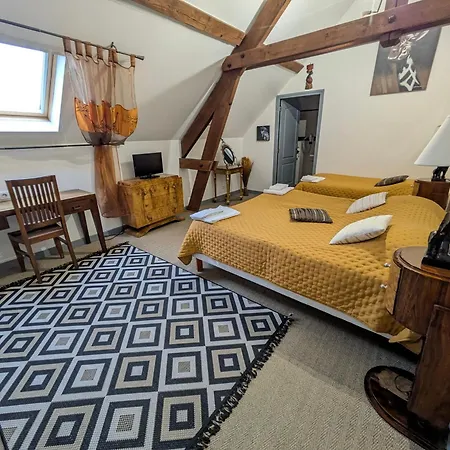 B&B Chateau De 케스미