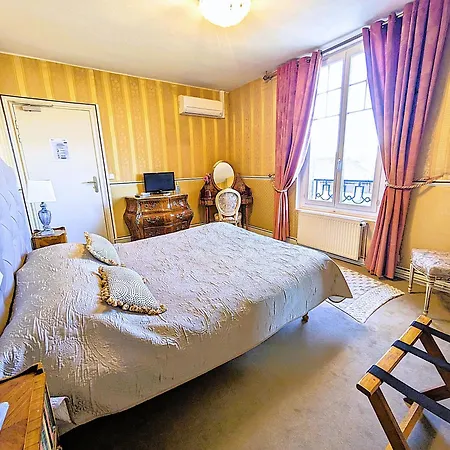 Chateau De Bed & Breakfast
