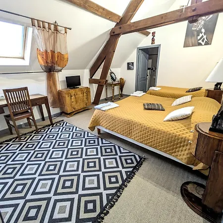 B&B Chateau De 케스미