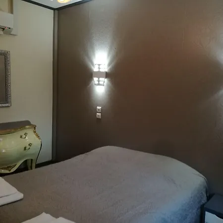 Chateau De Frühstückspension Quesmy