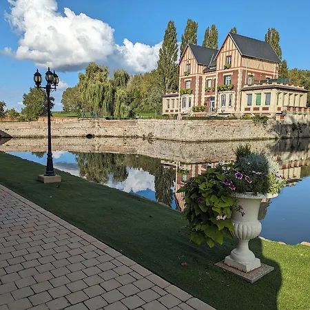 B&B Chateau De 3*