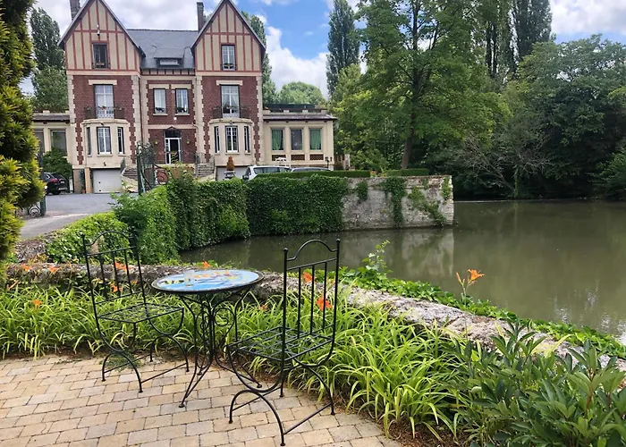 Couette-café Chateau De 3*