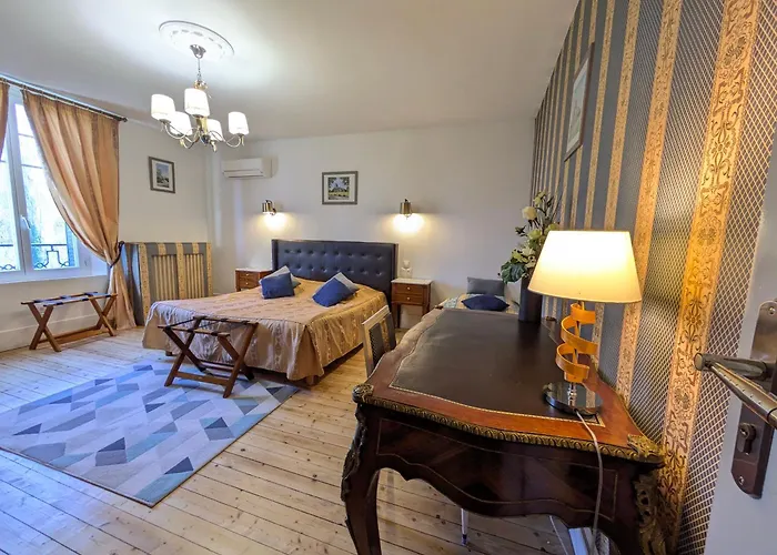 Couette-café Chateau De 3*