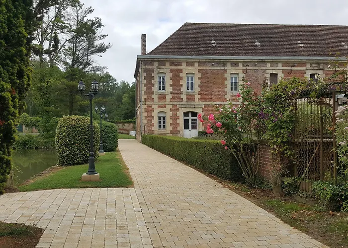 Chateau De Couette-café 3*